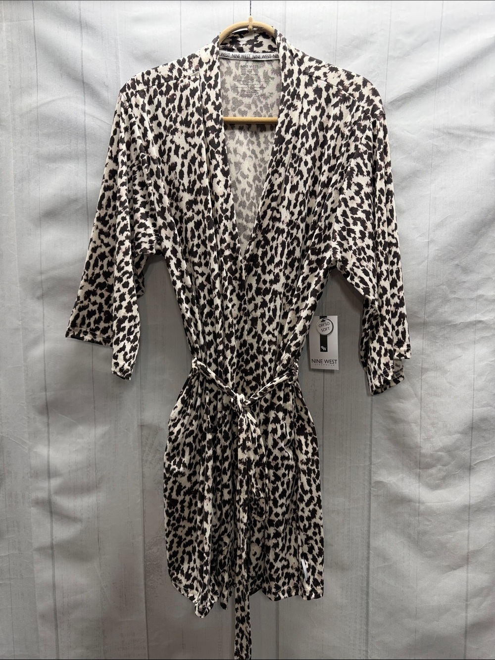 Nine West NWT Outback Cheetah Print Wrap Belted Bath Robe Size Small